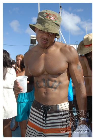 booze_cruise_2009_pt2-085