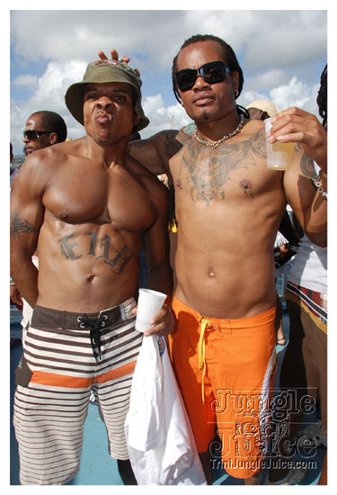 booze_cruise_2009_pt2-086