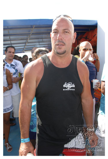 booze_cruise_2009_pt2-094