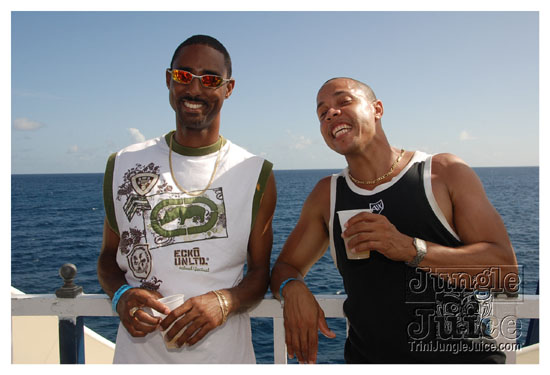 booze_cruise_2009_pt2-099