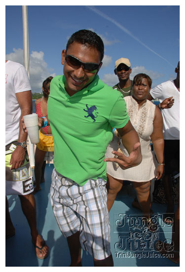 booze_cruise_2009_pt2-111