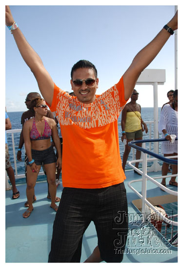 booze_cruise_2009_pt2-112