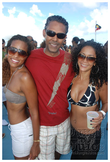 booze_cruise_2009_pt2-154
