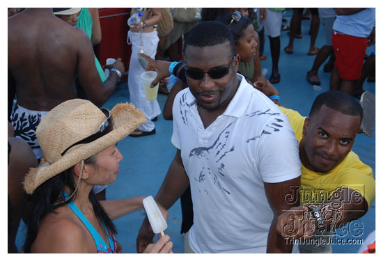 booze_cruise_2009_pt2-157