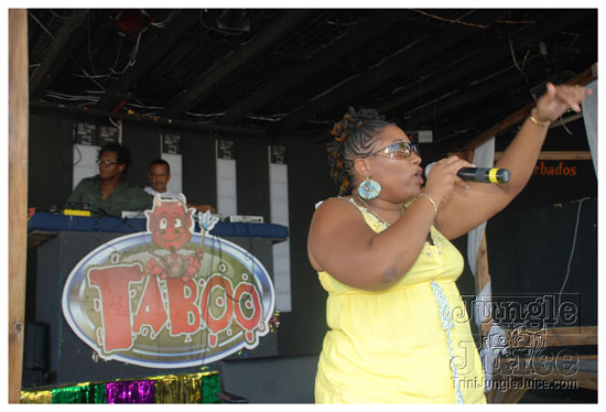 booze_cruise_2009_pt2-180