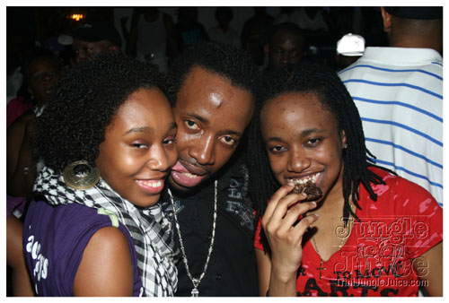 bottles_on_ice_mar15-072