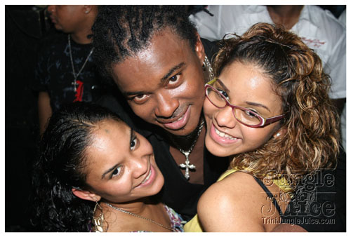 bottles_on_ice_mar15-093