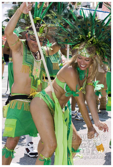 caribana_carnival_parade_2009-040