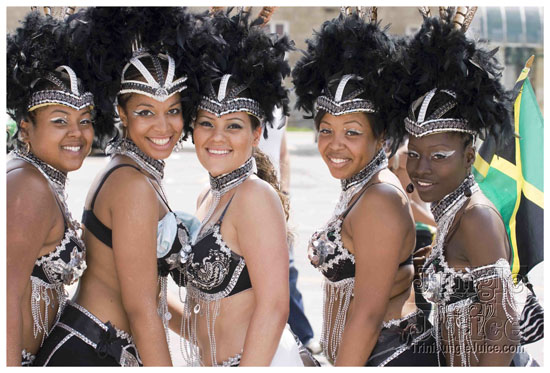 caribana_carnival_parade_2009-066