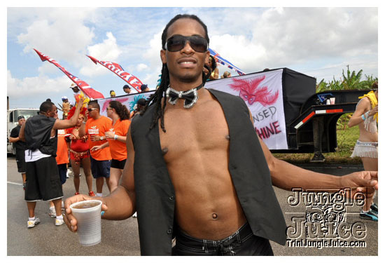 cayman_carnival_may09_pt1-010