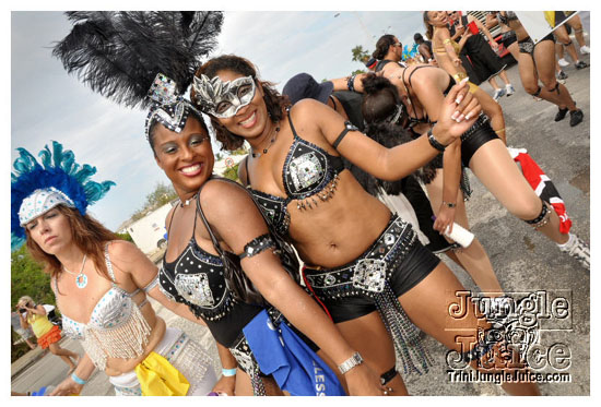 cayman_carnival_may09_pt1-015