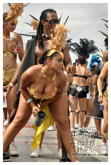 cayman_carnival_may09_pt1-026