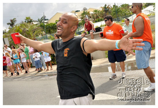 cayman_carnival_may09_pt1-027
