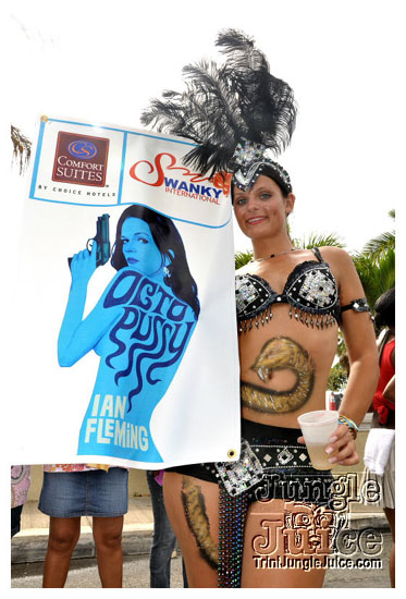 cayman_carnival_may09_pt1-038