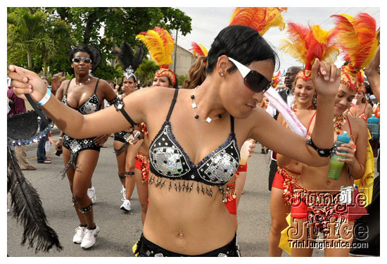 cayman_carnival_may09_pt1-051