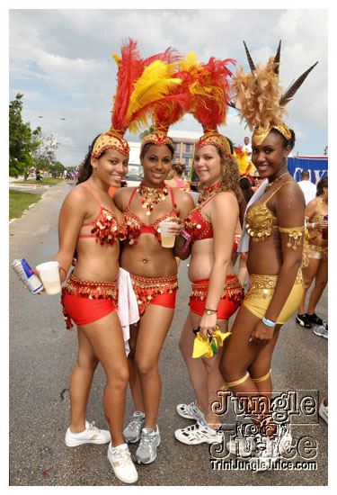 cayman_carnival_may09_pt1-080