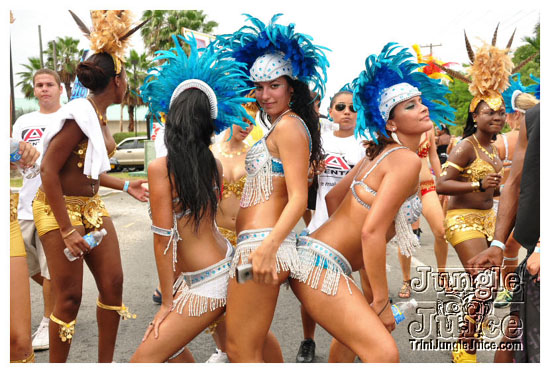 cayman_carnival_may09_pt1-107