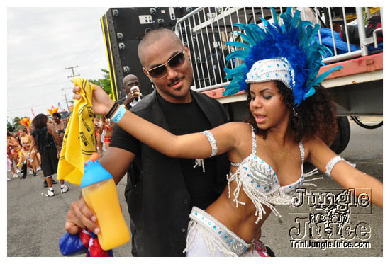 cayman_carnival_may09_pt1-111