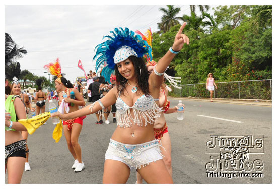 cayman_carnival_may09_pt1-113