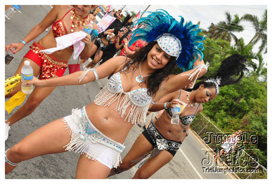 cayman_carnival_may09_pt1-114