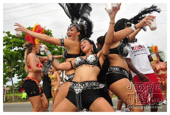 cayman_carnival_may09_pt1-134