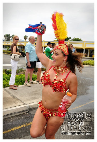 cayman_carnival_may09_pt1-143