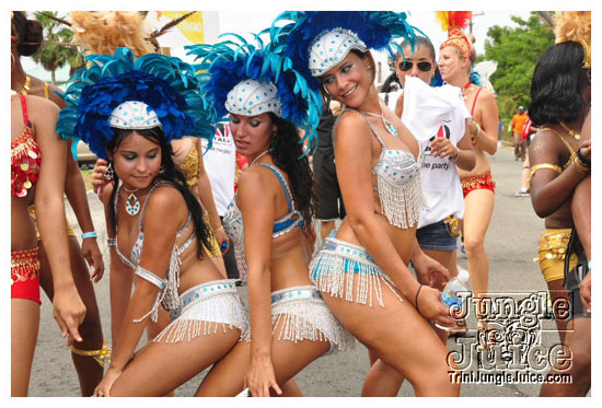 cayman_carnival_may09_pt1-146
