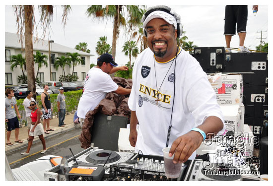 cayman_carnival_may09_pt1-181