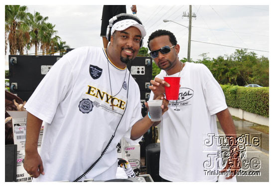 cayman_carnival_may09_pt1-182