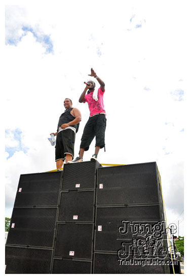 cayman_carnival_may09_pt1-193