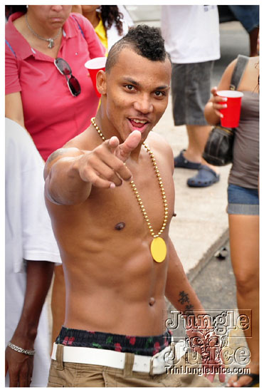 cayman_carnival_may09_pt2-006