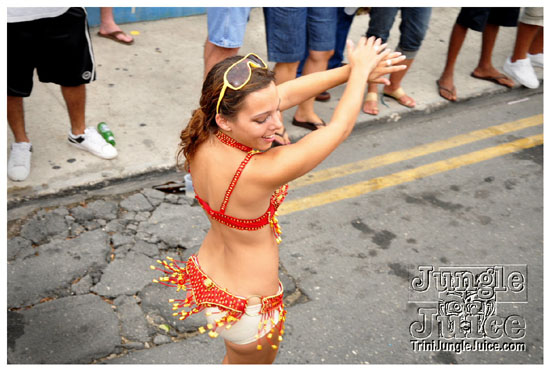 cayman_carnival_may09_pt2-012