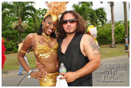 cayman_carnival_may09_pt2-022