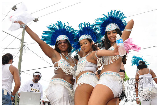 cayman_carnival_may09_pt2-049