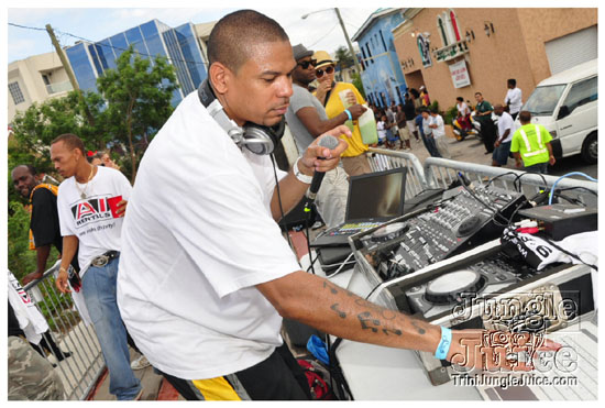 cayman_carnival_may09_pt2-068