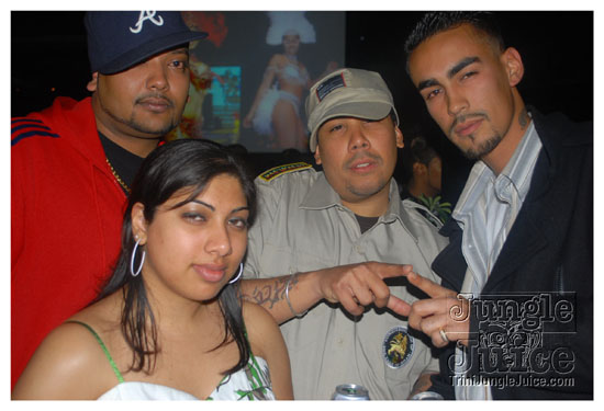 cnz_band_launch_2009-010