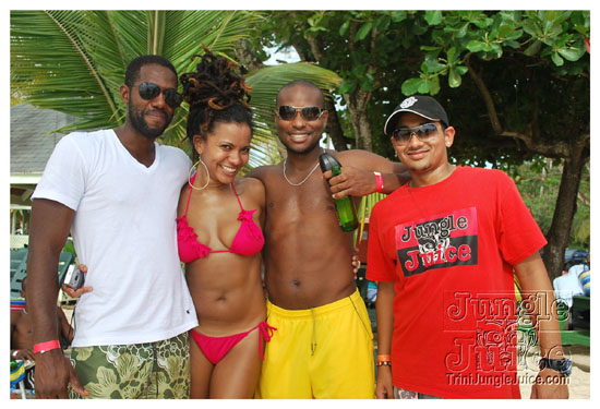 04_bubble_up_foam_party_apr12-002