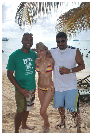 04_bubble_up_foam_party_apr12-004