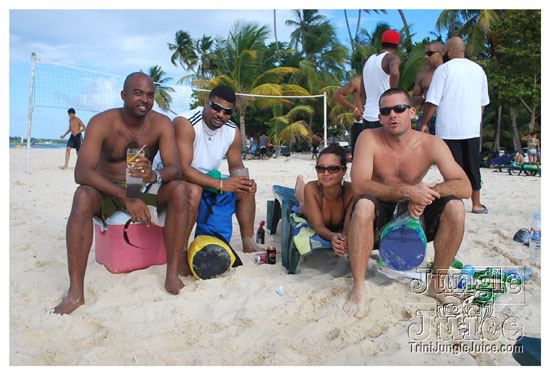 04_bubble_up_foam_party_apr12-010