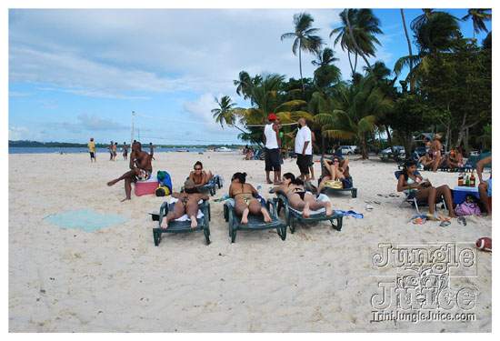 04_bubble_up_foam_party_apr12-012