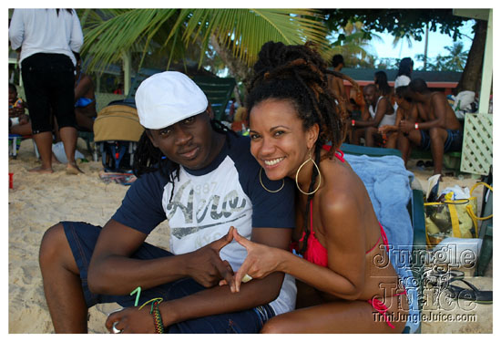 04_bubble_up_foam_party_apr12-017