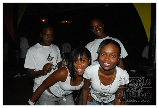 04_bubble_up_foam_party_apr12-027