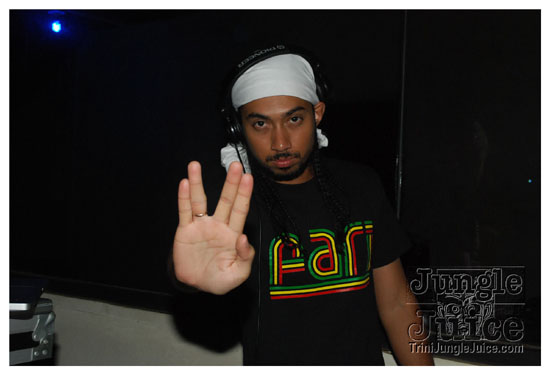 04_bubble_up_foam_party_apr12-033