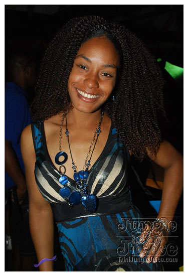 04_bubble_up_foam_party_apr12-034