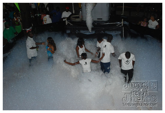 04_bubble_up_foam_party_apr12-044