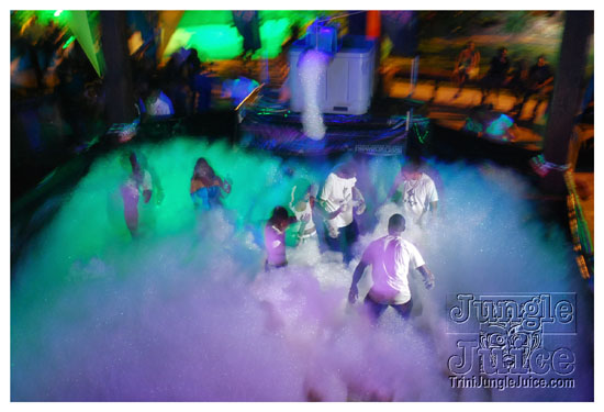 04_bubble_up_foam_party_apr12-045