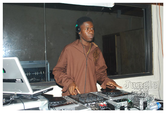 04_bubble_up_foam_party_apr12-054