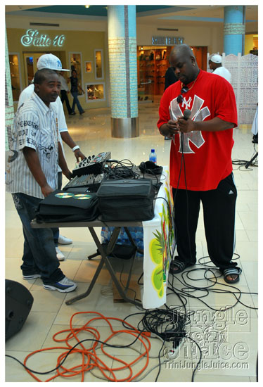 cool_and_karm_jun6-009