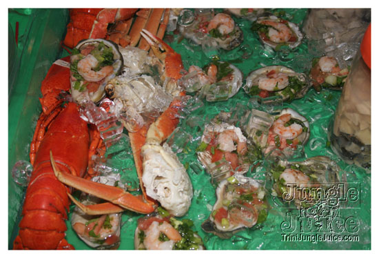 cribs_lost_in_jungle_jun21-004