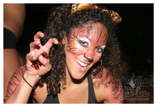 cribs_lost_in_jungle_jun21-005